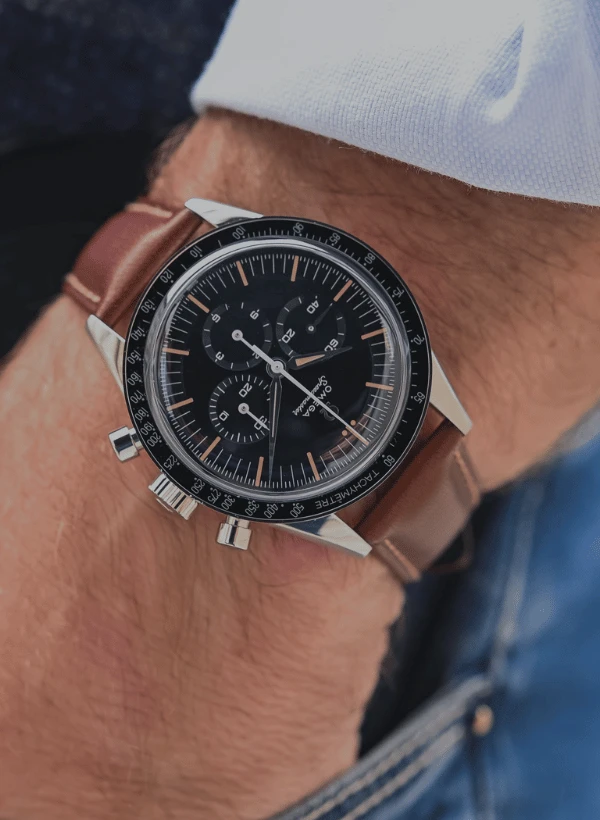 uhrlux section 1 mobile background 3